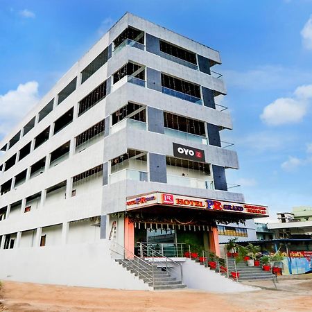 Hotel O Pr Grand Khammam Luaran gambar